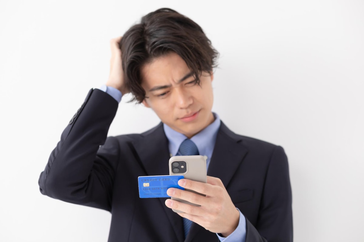 クレジットカードの支払いを待ってもらうことは可能？起こり得るリスクや適切な対処法